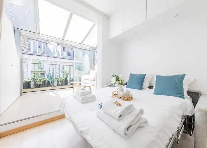 Bright -2p- Le Marais * Parijs