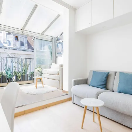 Апартаменты Bright -2p- Le Marais